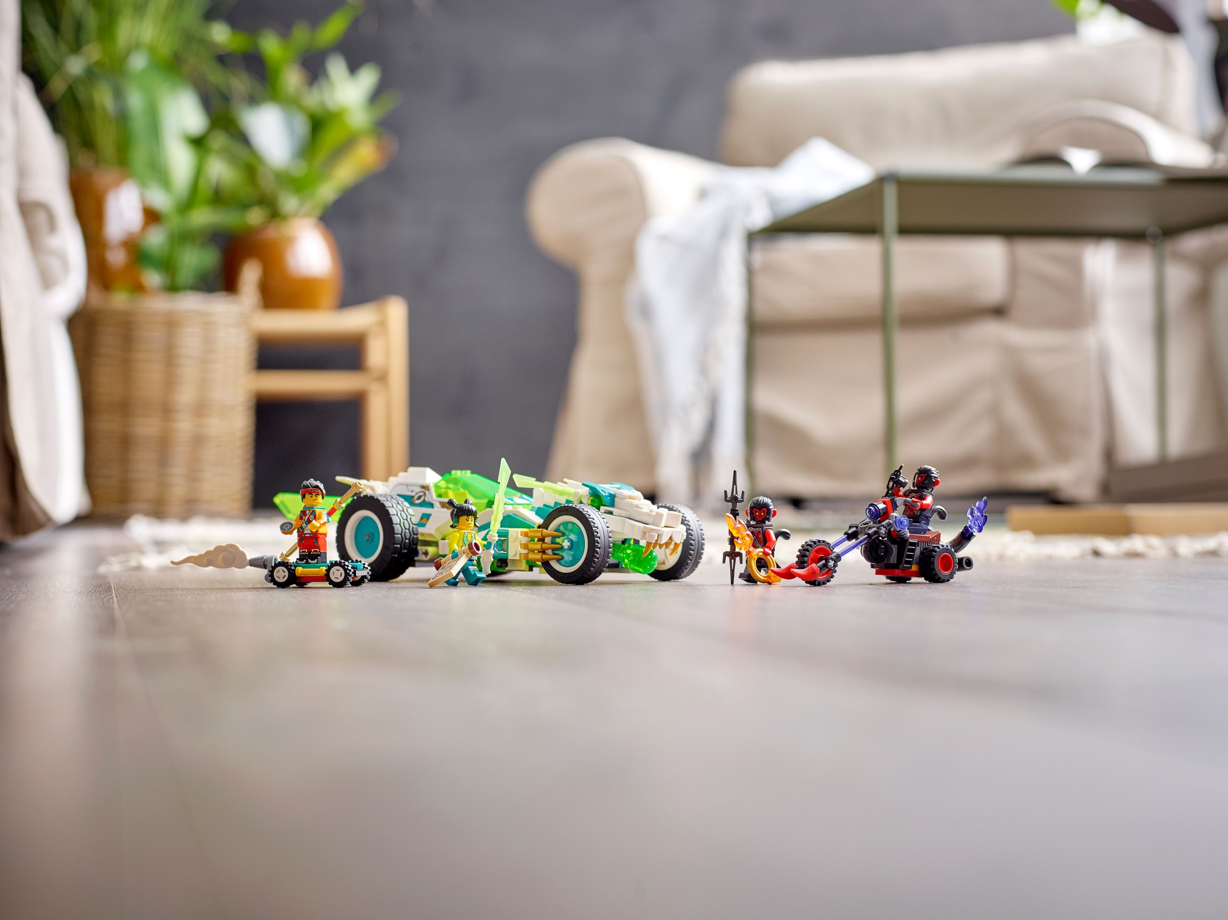 Mei's Dragon Car
