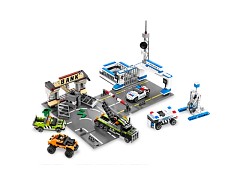 Конструктор LEGO (ЛЕГО) Racers 8211  Brick Street Getaway