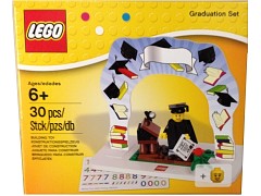 Конструктор LEGO (ЛЕГО) Miscellaneous 850935  Classic Minifigure Graduation Set