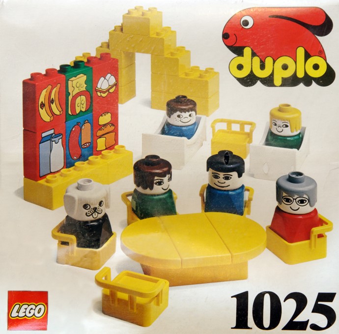 LEGO 1025 Figures and Furniture