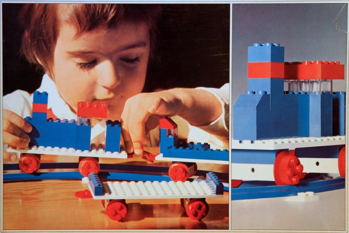 LEGO 111-2 Starter Train Set without Motor