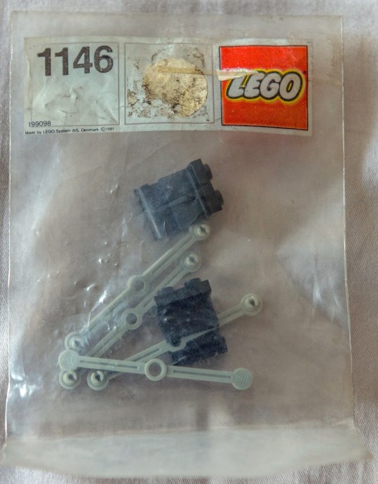 LEGO 1146 Pushrods, Cylinder Housings