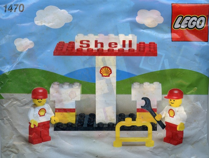 LEGO 1470 Petrol Pumps and Garage Staff
