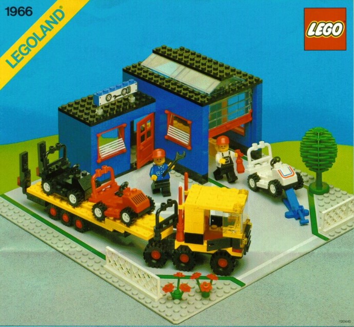 LEGO 1966 Car Repair Shop