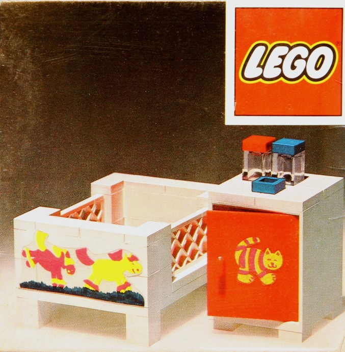 LEGO 271 Baby's Cot and Cabinet
