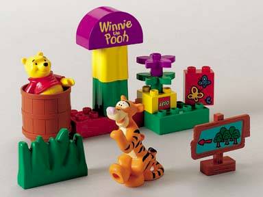 LEGO 2983 Pooh and Tigger Play Hide and Seek