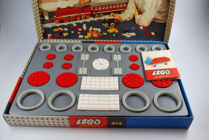 LEGO 314-2 Large & Small Wheels & Turn-Table