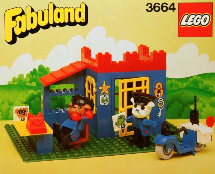 LEGO 3664 Bertie Bulldog (Police Chief) and Constable Bulldog