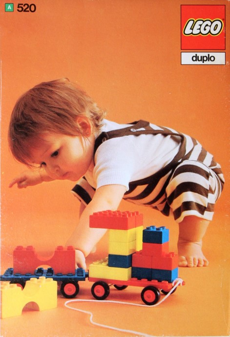 LEGO 520-9 Bricks and half bricks and two tolleys