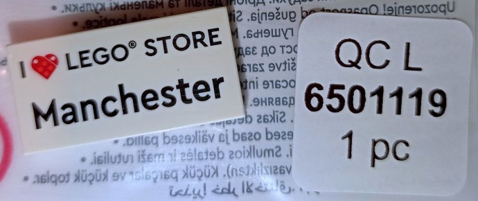 LEGO 6501119 I Heart LEGO Store Manchester Tile