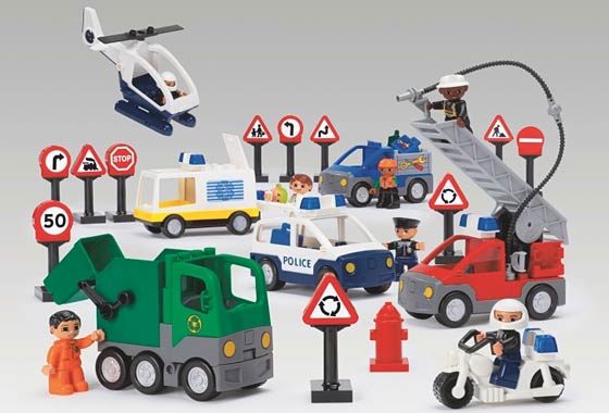 LEGO 9211 Community Transport Set