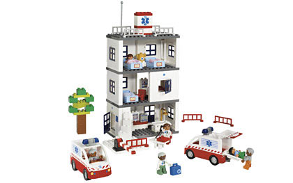 LEGO 9226 Hospital Set