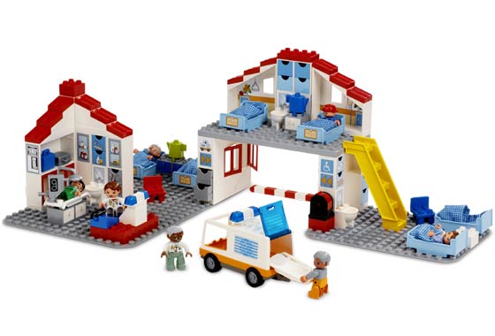 LEGO 9232 Hospital Set