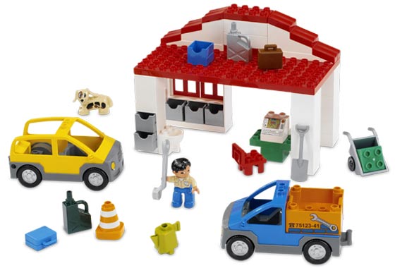 LEGO 9237 Garage Set