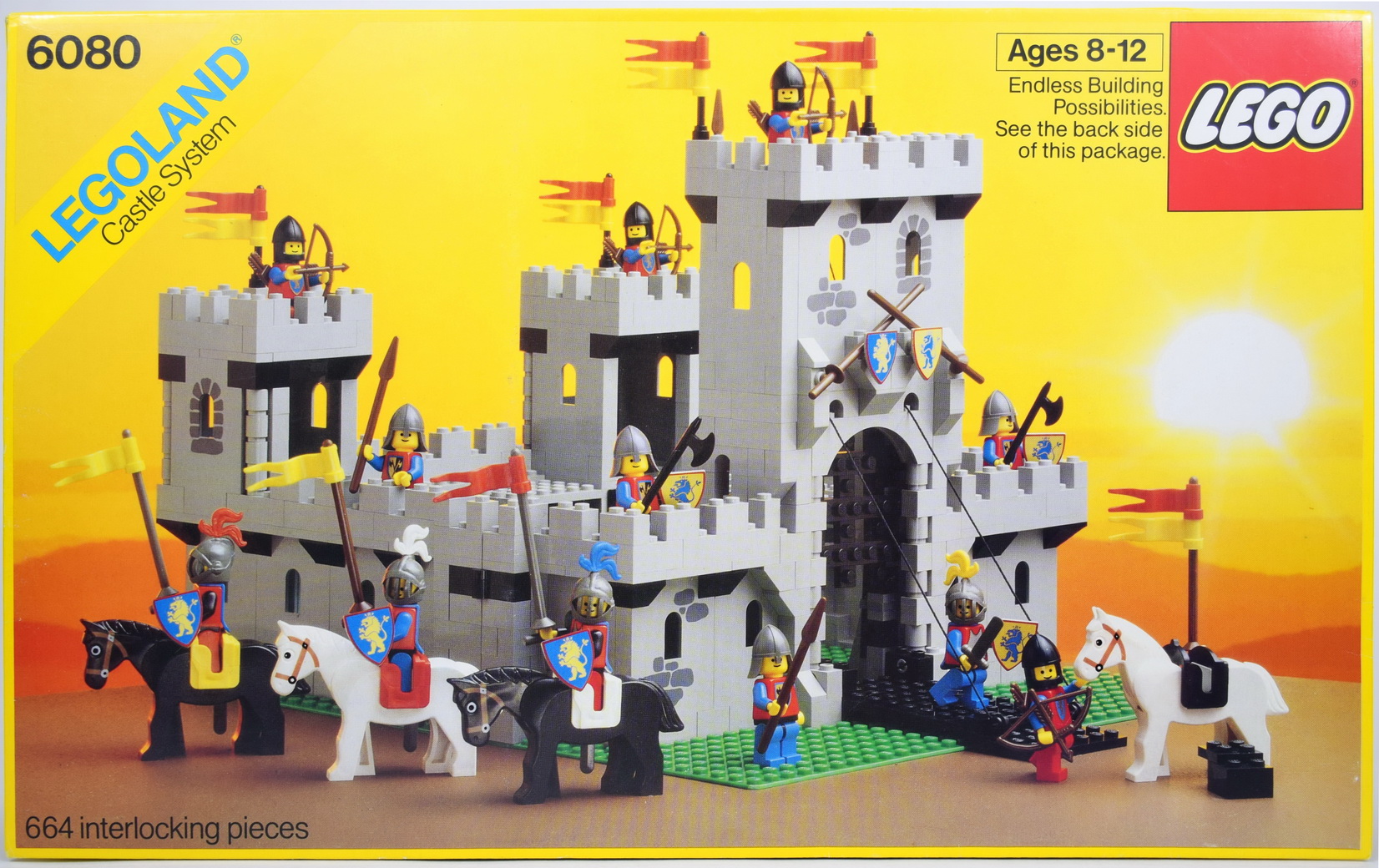 Lego Vintage Castle Minifigure Lion Shield w/ Spear Medieval Kingdom! 