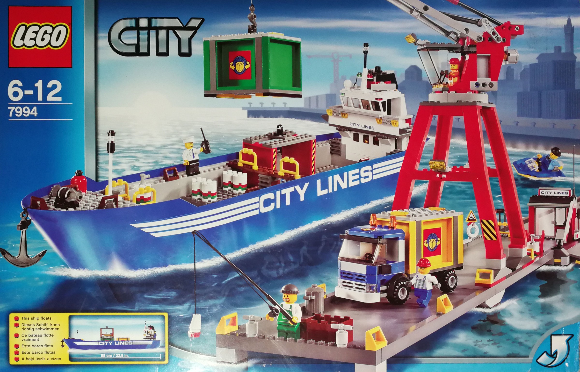 LEGO CITY: Fishing Boat 4642 complete w/ instructions. Retired. Floats in  water