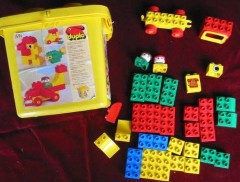 <h1>Duplo Bucket</h1><div class='tags floatleft'><a href='/sets/1591-2/Duplo-Bucket'>1591-2</a> <a href='/sets/theme-Duplo'>Duplo</a> <a class='year' href='/sets/theme-Duplo/year-1991'>1991</a> </div><div class='floatright'>©1991 LEGO Group</div>