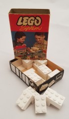 <h1>2 x 3 Bricks</h1><div class='tags floatleft'><a href='/sets/219-1/2-x-3-Bricks'>219-1</a> <a href='/sets/theme-System'>System</a> <a class='subtheme' href='/sets/subtheme-Supplemental'>Supplemental</a> <a class='year' href='/sets/theme-System/year-1958'>1958</a> </div><div class='floatright'>©1958 LEGO Group</div>