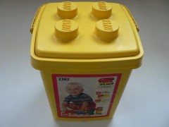 <h1>Train Bucket</h1><div class='tags floatleft'><a href='/sets/2382-1/Train-Bucket'>2382-1</a> <a href='/sets/theme-Duplo'>Duplo</a> <a class='year' href='/sets/theme-Duplo/year-1993'>1993</a> </div><div class='floatright'>©1993 LEGO Group</div>
