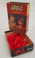 <h1>1 x 2 and 3 x 2 Sloping Bricks, Red</h1><div class='tags floatleft'><a href='/sets/281-1/1-x-2-and-3-x-2-Sloping-Bricks-Red'>281-1</a> <a href='/sets/theme-System'>System</a> <a class='subtheme' href='/sets/subtheme-Supplemental'>Supplemental</a> <a class='year' href='/sets/theme-System/year-1959'>1959</a> </div><div class='floatright'>©1959 LEGO Group</div>