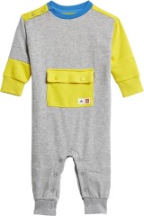 <h1>Adidas Onesie</h1><div class='tags floatleft'><a href='/sets/5006536-1/Adidas-Onesie'>5006536-1</a> <a href='/sets/theme-Gear'>Gear</a> <a class='subtheme' href='/sets/subtheme-Clothing-Adidas'>Clothing / Adidas</a> <a class='year' href='/sets/theme-Gear/year-2021'>2021</a> </div><div class='floatright'>©2021 LEGO Group</div>
