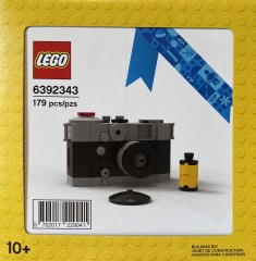 <h1>Vintage Camera</h1><div class='tags floatleft'><a href='/sets/6392343-1/Vintage-Camera'>6392343-1</a> <a href='/sets/theme-Promotional'>Promotional</a> <a class='subtheme' href='/sets/subtheme-VIP-Reward'>VIP Reward</a> <a class='year' href='/sets/theme-Promotional/year-2021'>2021</a> </div><div class='floatright'>©2021 LEGO Group</div>