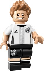 <h1>Benedikt Höwedes</h1><div class='tags floatleft'><a href='/sets/71014-5/Benedikt-Höwedes'>71014-5</a> <a href='/sets/theme-Collectable-Minifigures'>Collectable Minifigures</a> <a class='subtheme' href='/sets/subtheme-DFB-Series'>DFB Series</a> <a class='year' href='/sets/theme-Collectable-Minifigures/year-2016'>2016</a> </div><div class='floatright'>©2016 LEGO Group</div>
