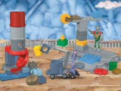 <h1>Stretchy's Junk Yard</h1><div class='tags floatleft'><a href='/sets/7439-1/Stretchy-s-Junk-Yard'>7439-1</a> <a href='/sets/theme-Explore'>Explore</a> <a class='subtheme' href='/sets/subtheme-Little-Robots'>Little Robots</a> <a class='year' href='/sets/theme-Explore/year-2003'>2003</a> </div><div class='floatright'>©2003 LEGO Group</div>