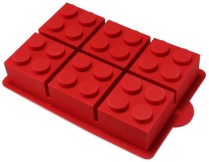 <h1>LEGO Brick Cake / Jelly Mould</h1><div class='tags floatleft'><a href='/sets/851915-1/LEGO-Brick-Cake-Jelly-Mould'>851915-1</a> <a href='/sets/theme-Gear'>Gear</a> <a class='subtheme' href='/sets/subtheme-Housewares'>Housewares</a> <a class='year' href='/sets/theme-Gear/year-2007'>2007</a> </div><div class='floatright'>©2007 LEGO Group</div>