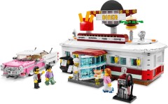 <h1>1950s Diner</h1><div class='tags floatleft'><a href='/sets/910011-1/1950s-Diner'>910011-1</a> <a href='/sets/theme-Bricklink'>Bricklink</a> <a class='subtheme' href='/sets/subtheme-2021-Designer-Program'>2021 Designer Program</a> <a class='year' href='/sets/theme-Bricklink/year-2023'>2023</a> </div><div class='floatright'>©2023 LEGO Group</div>