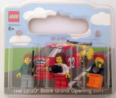 <h1>Castleton Square  Exclusive Minifigure pack</h1><div class='tags floatleft'><a href='/sets/INDIANAPOLIS-1/Castleton-Square-Exclusive-Minifigure-pack'>INDIANAPOLIS-1</a> <a href='/sets/theme-Promotional'>Promotional</a> <a class='subtheme' href='/sets/subtheme-LEGO-brand-store-opening-set'>LEGO brand store opening set</a> <a class='year' href='/sets/theme-Promotional/year-2011'>2011</a> </div><div class='floatright'>©2011 LEGO Group</div>